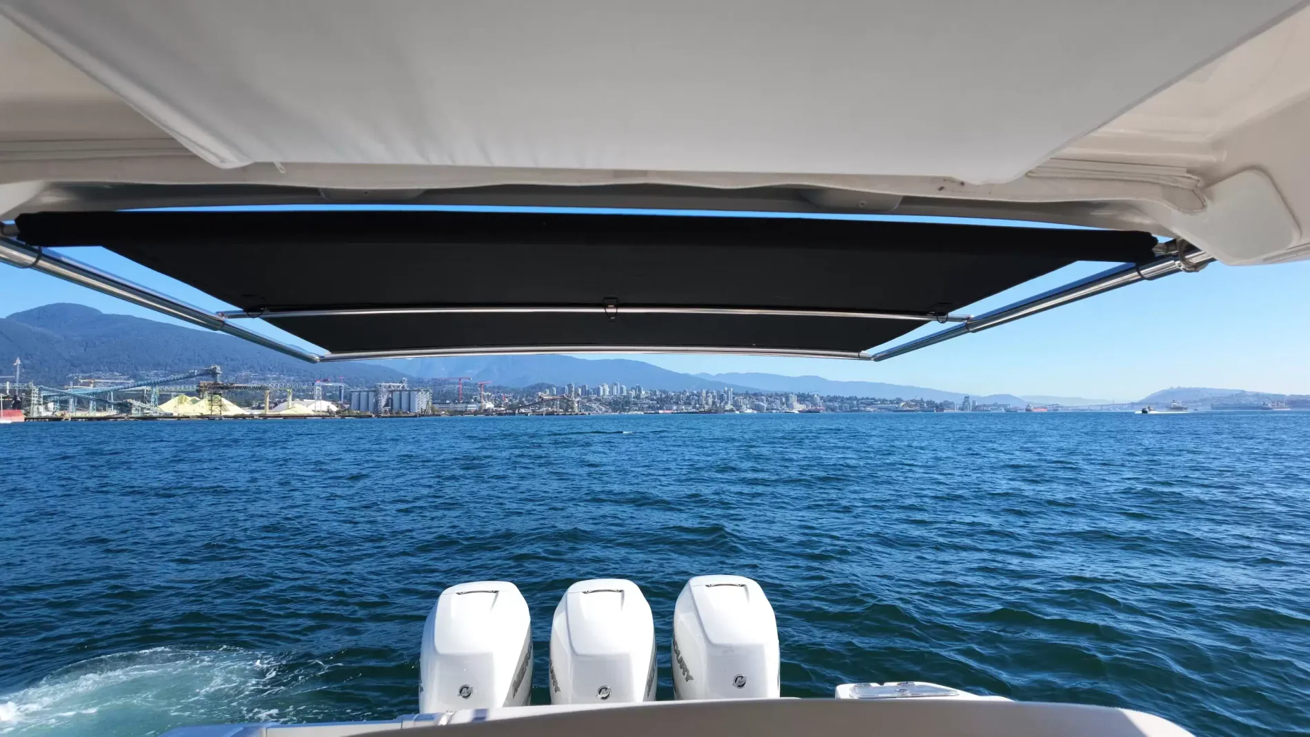 Pre-Owned 2018 Boston whaler 350 Realm for Sale | Vancouver, BC | M&P Yacht Centre | 6aac4231ecabd340f90bec18