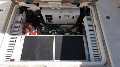 Pre-Owned 2018 Boston whaler 350 Realm for Sale | Vancouver, BC | M&P Yacht Centre | 6aac4231ecabd340f90bec18