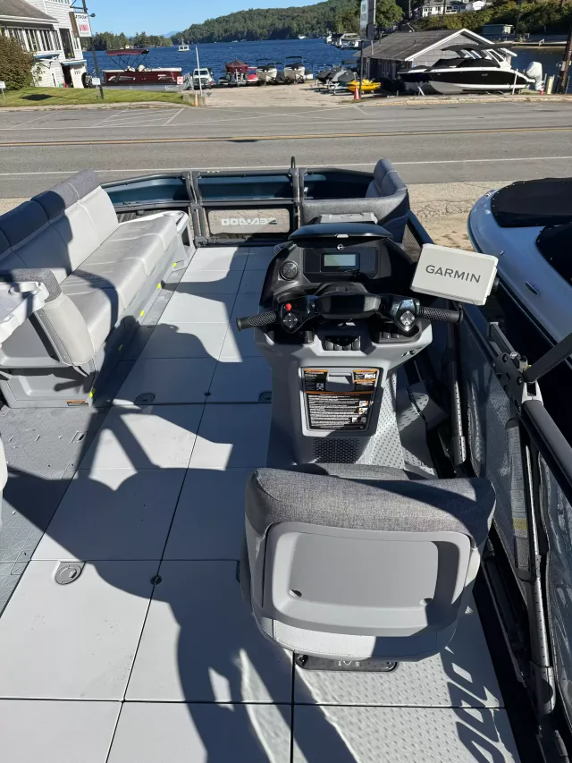 Boat Thumbnail 5