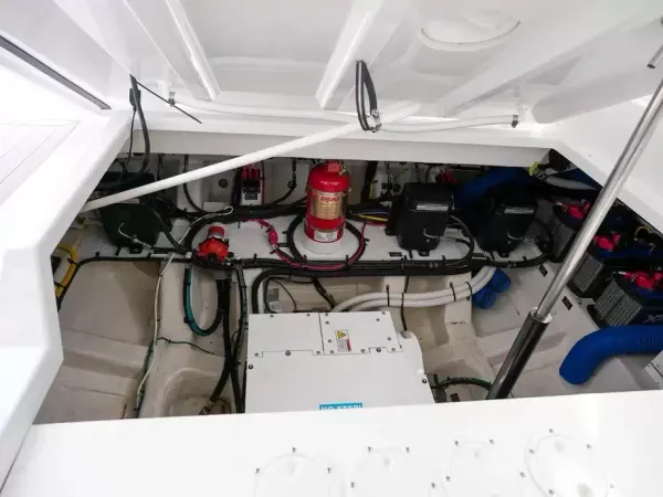 2023 Cruisers Yachts 38 GLS OB detail image 43