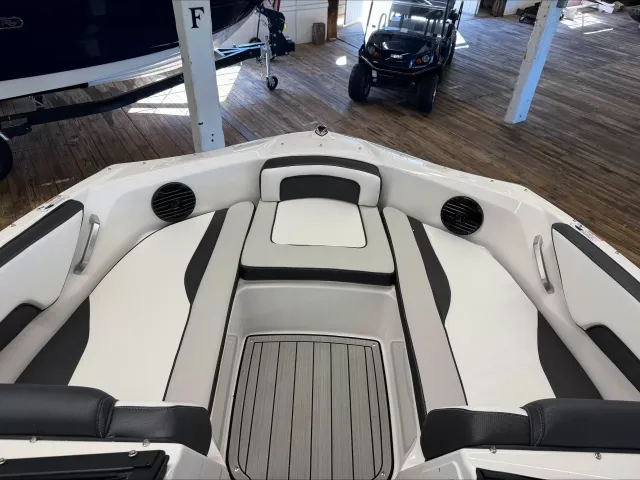 Boat Thumbnail 9