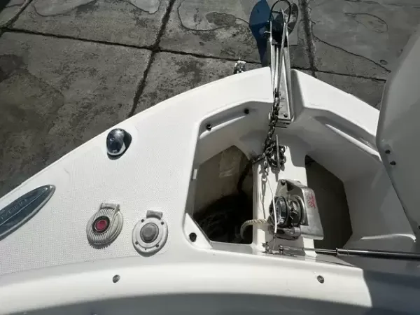 Robalo R247 Dual Console 2018-12