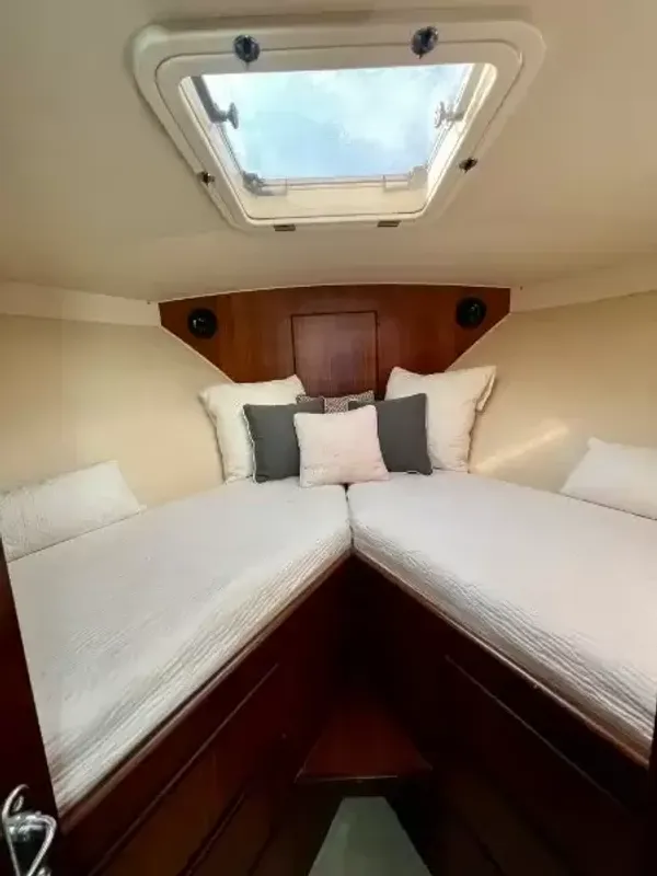 1989 Hatteras 40 Double Cabin-19