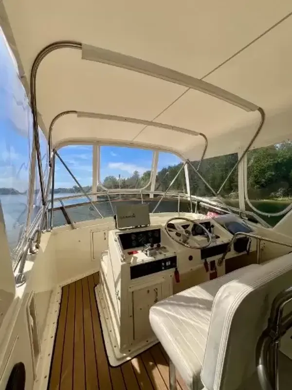1989 Hatteras 40 Double Cabin-25