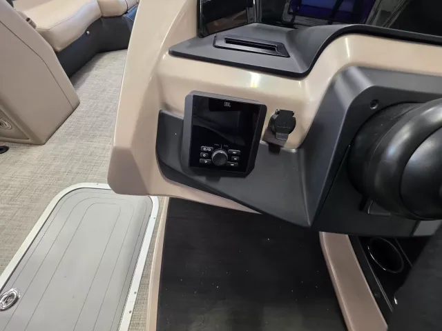 Boat Thumbnail 19