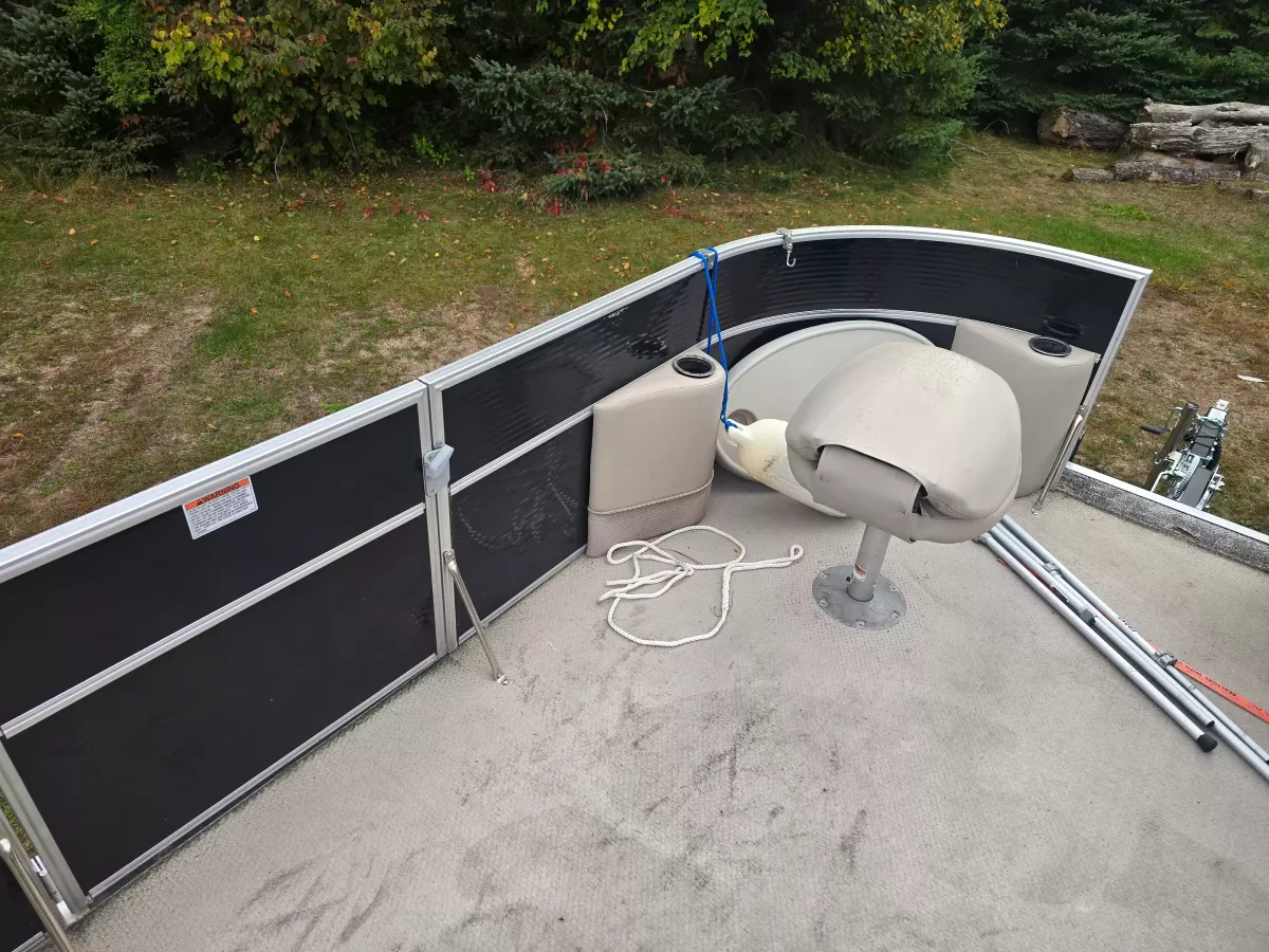 boat-carouselImage-image