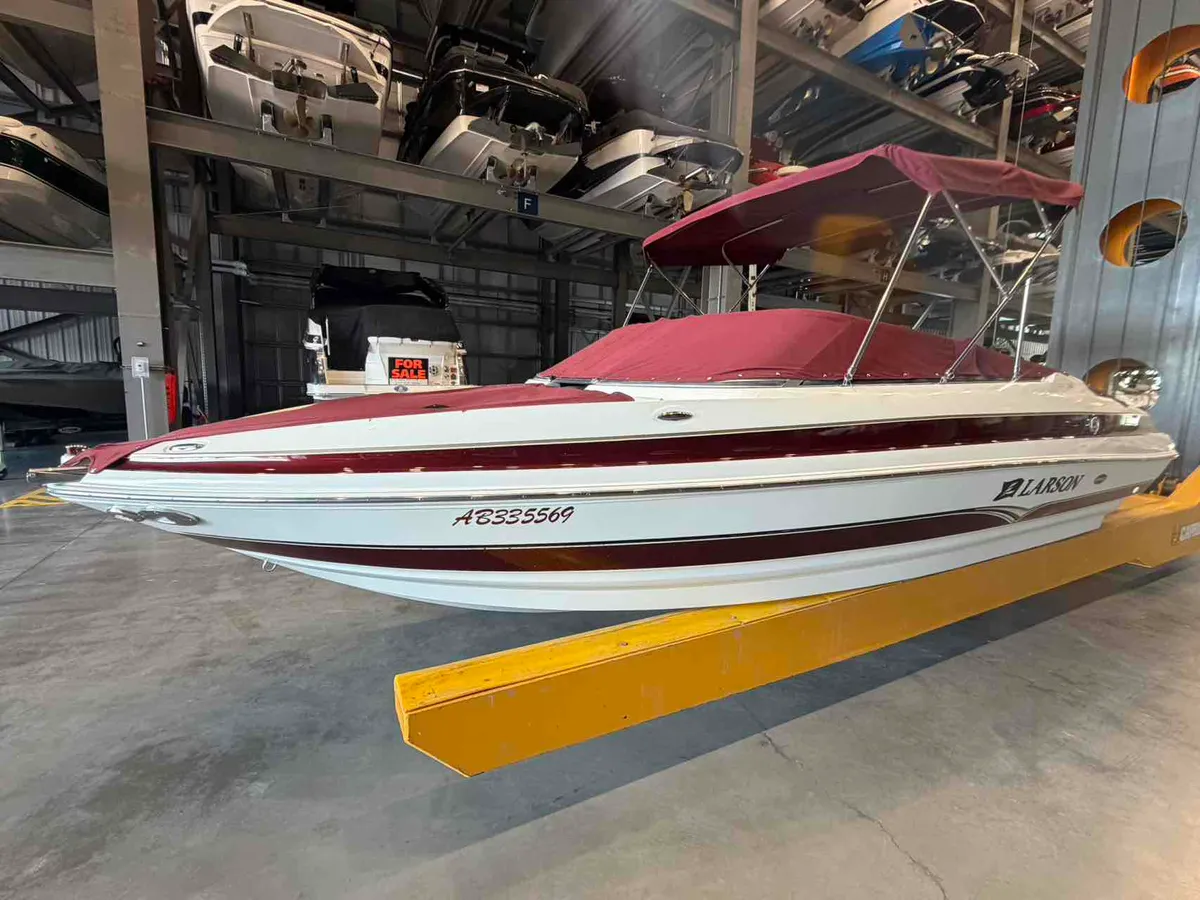 2005 Larson LXI208-24