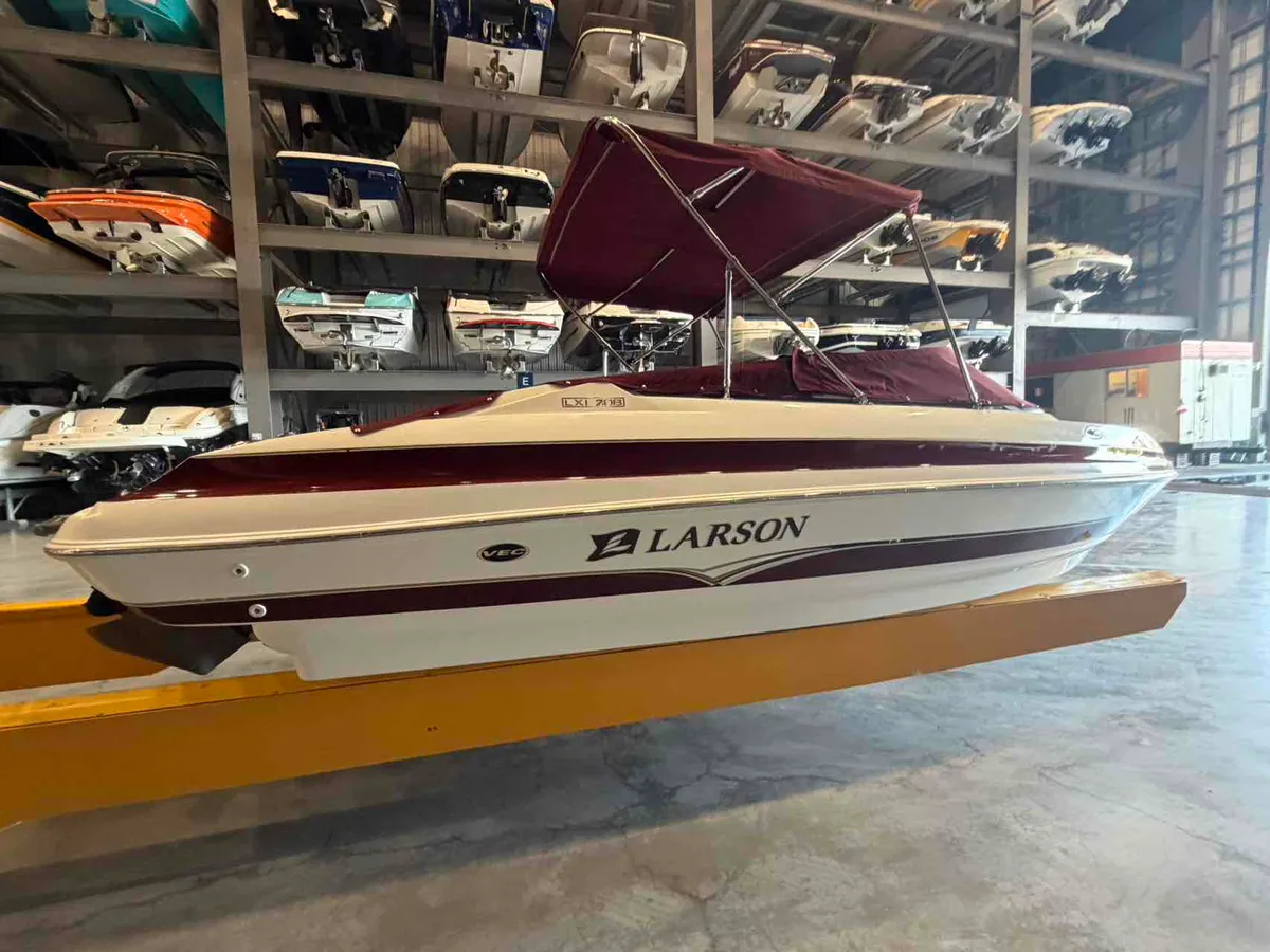 2005 Larson LXI208-29