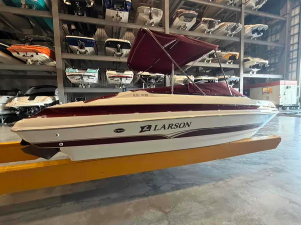2005 Larson LXI208-29
