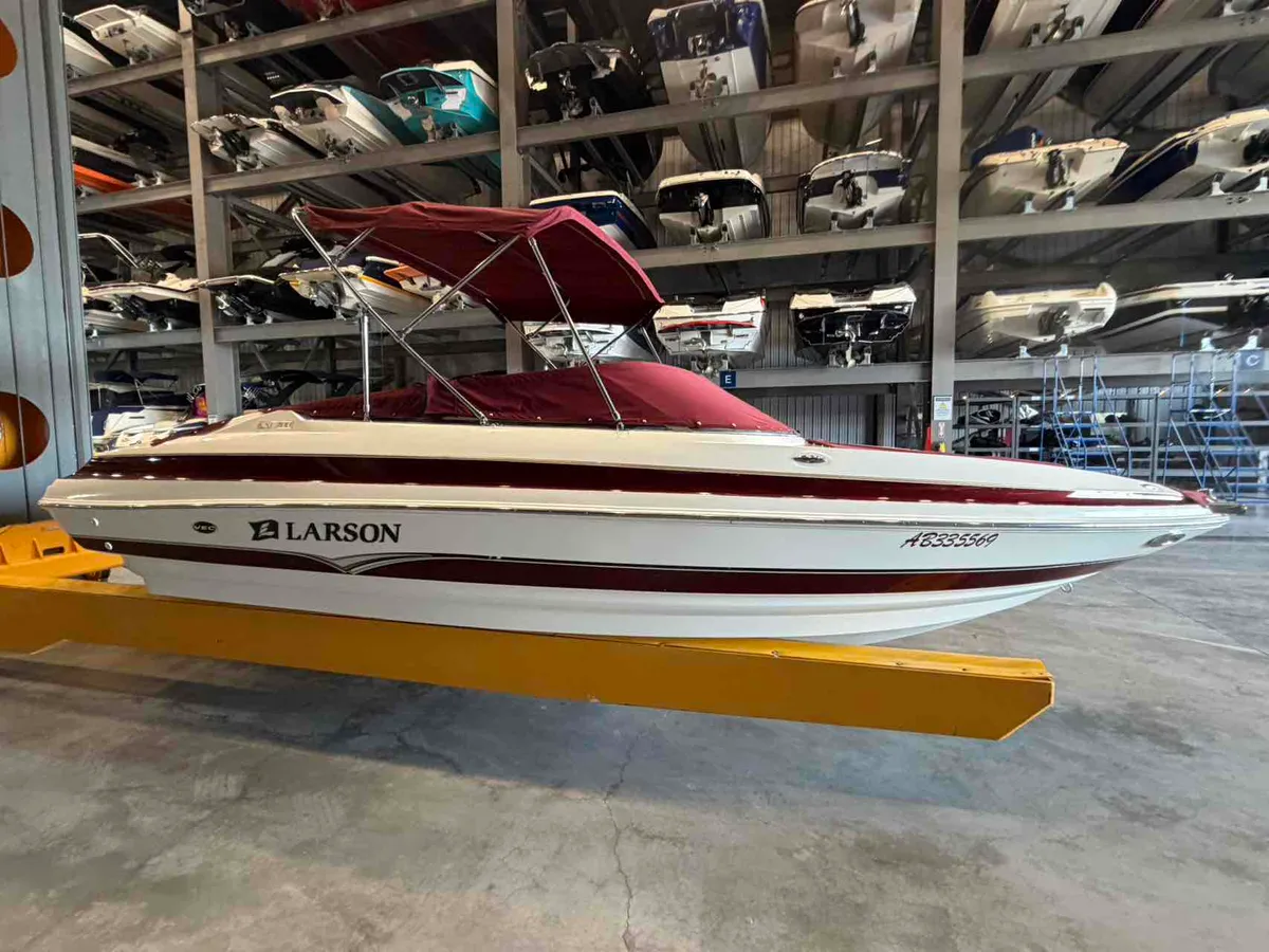 2005 Larson LXI208-28