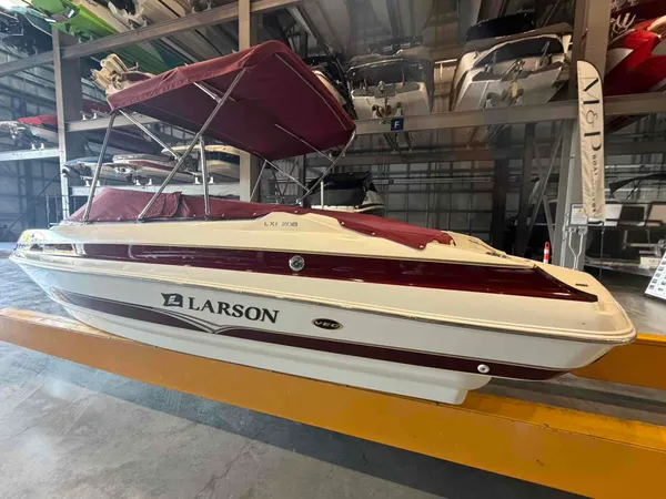 2005 Larson LXI208-26
