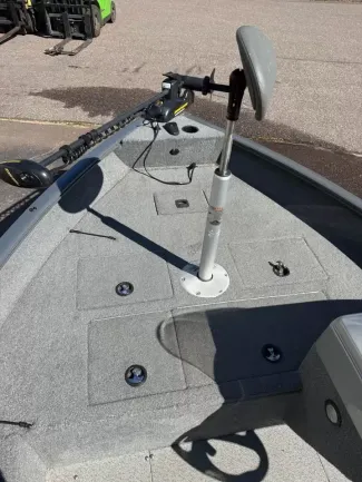 2017 Tracker Pro Guide V16 SC-11