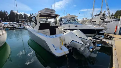 Pre-Owned 2021 Boston whaler 325 Conquest for Sale | Vancouver, BC | M&P Yacht Centre | 6abb3bb4a73705bda102e70e
