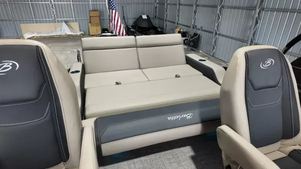 2027 Barletta Cabrio 22UC-55