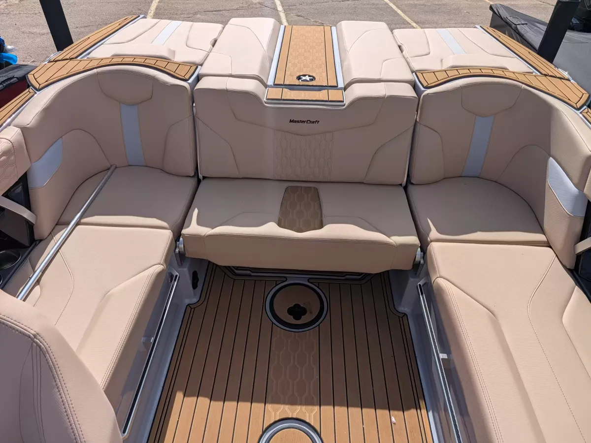 boat-carouselImage-image