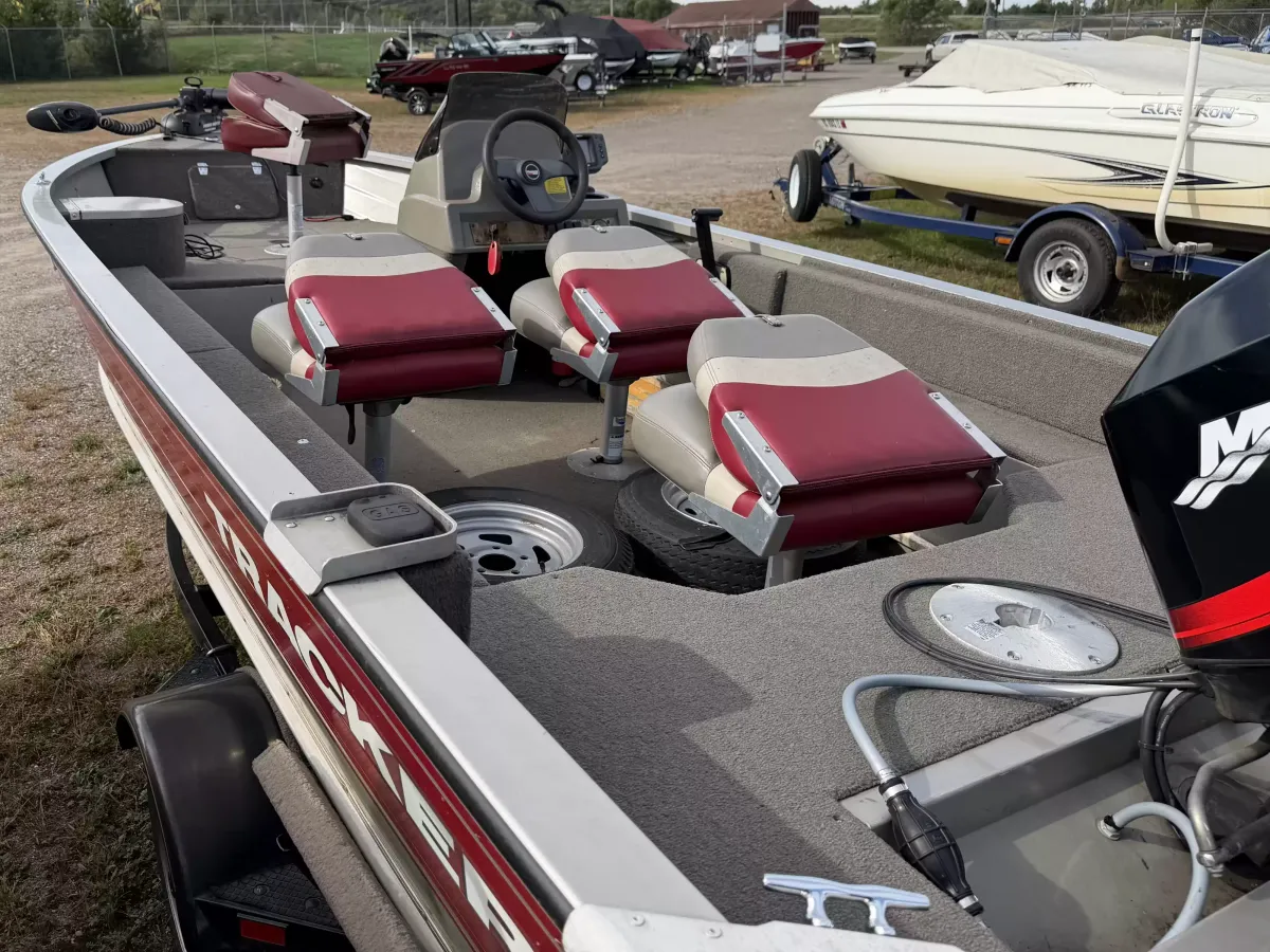 boat-carouselImage-image