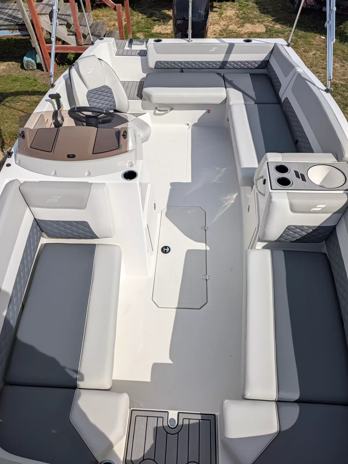 boat-carouselImage-image