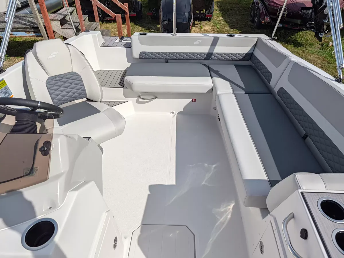 boat-carouselImage-image