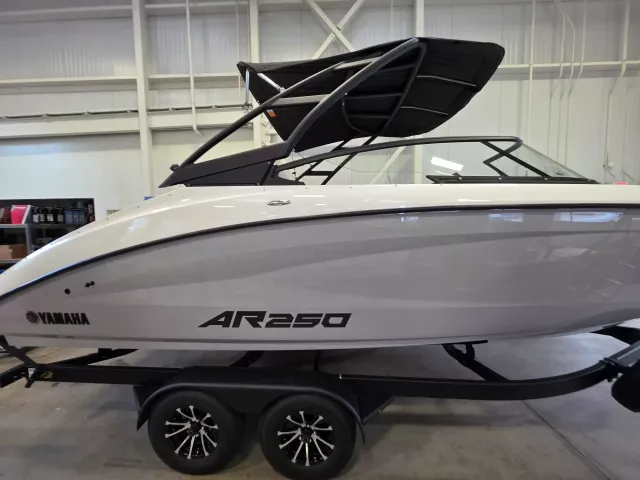 Boat Thumbnail 3