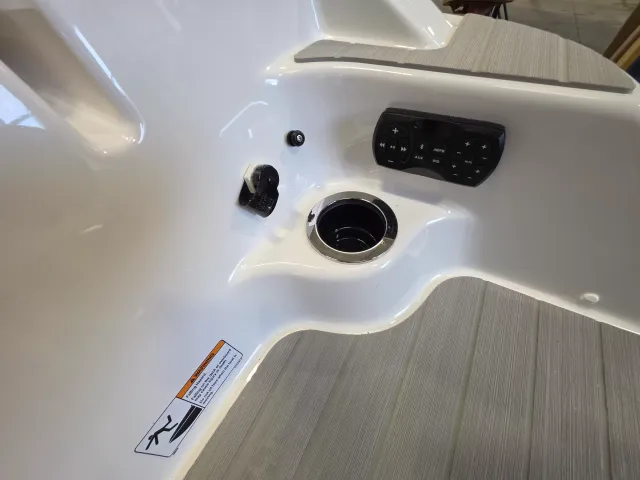 Boat Thumbnail 6