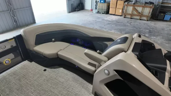 2027 Barletta Cabrio 22U-32