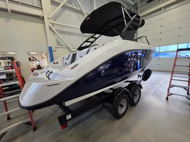 Boat Thumbnail 3