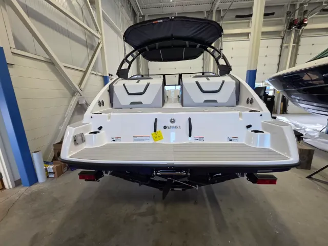 Boat Thumbnail 5
