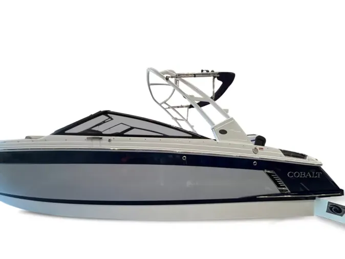 2027 Cobalt R4 Surf
