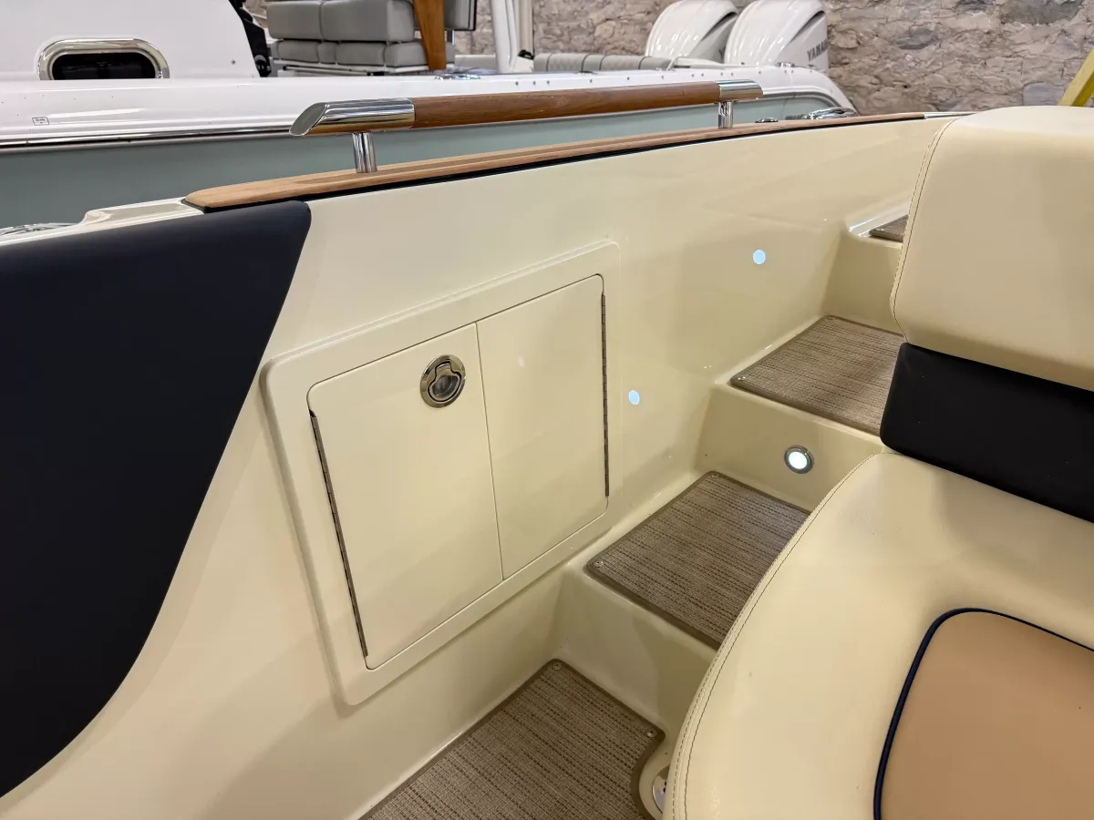 dummy-boat-img