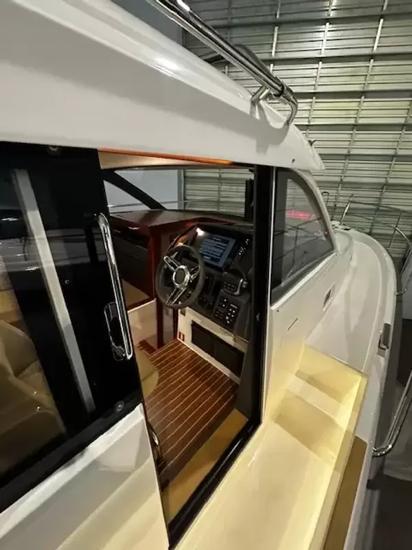 Nimbus 365 Coupe 2027-14