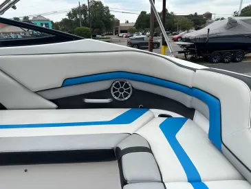 2020 Yamaha 242X-7