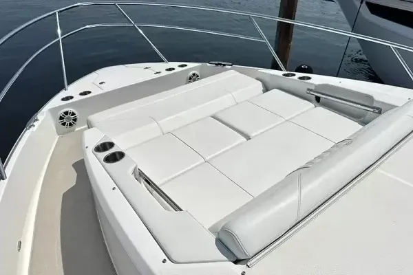 2023 Regal 36 XO detail image 42