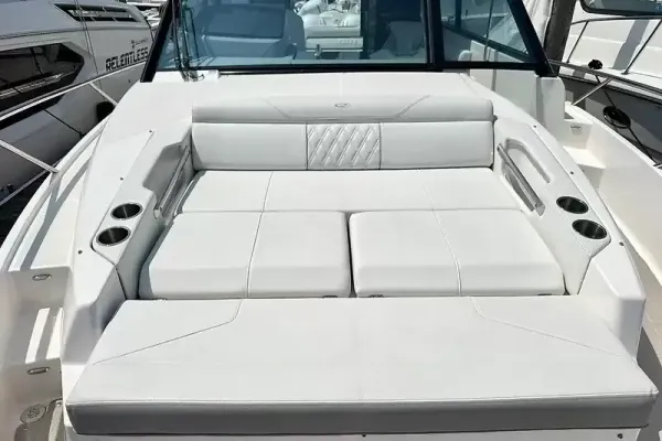 2023 Regal 36 XO detail image 43