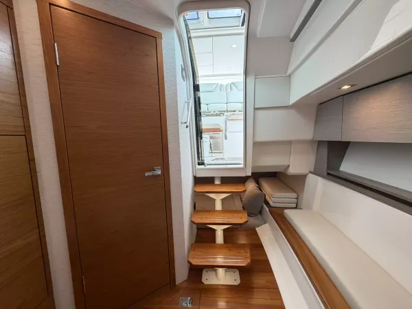 2025 Tiara Yachts 43 LS detail image 57