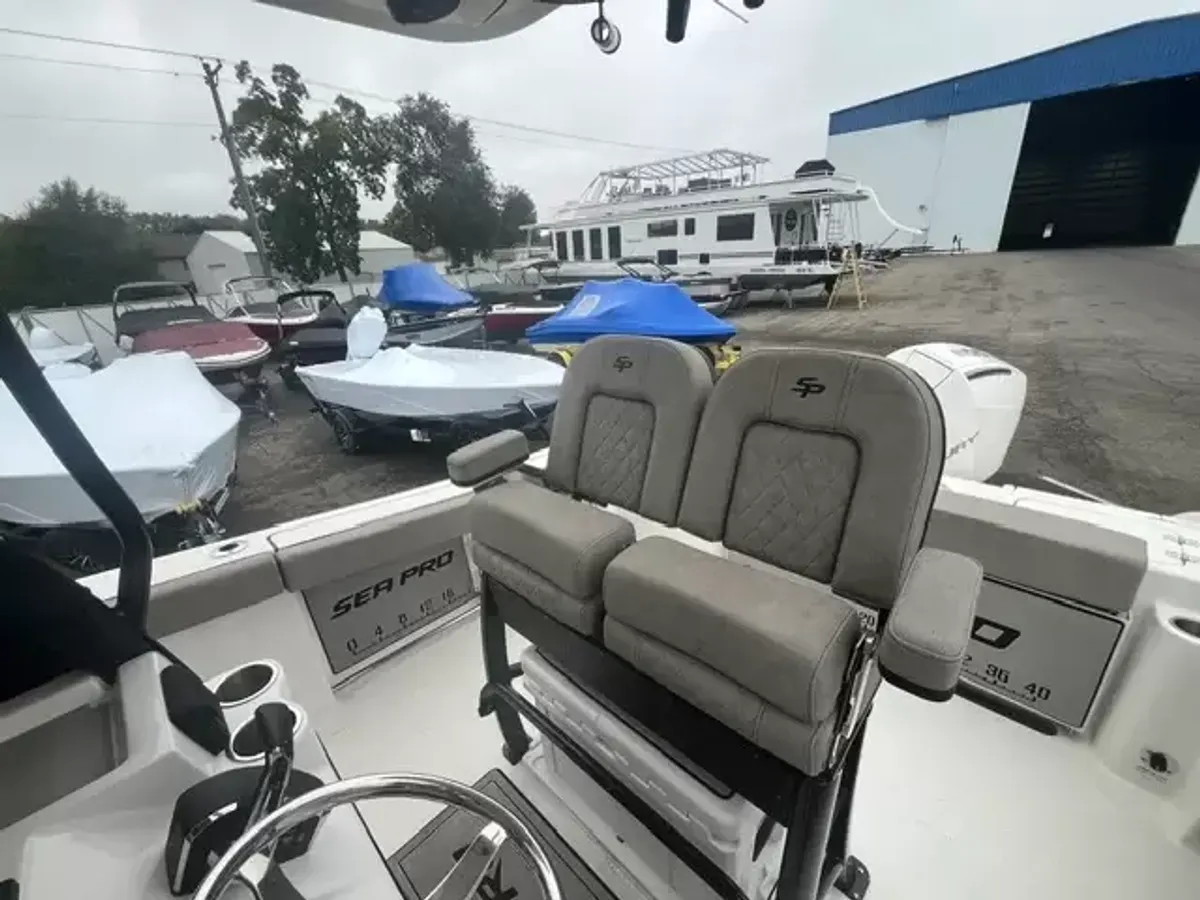 boat-carouselImage-image
