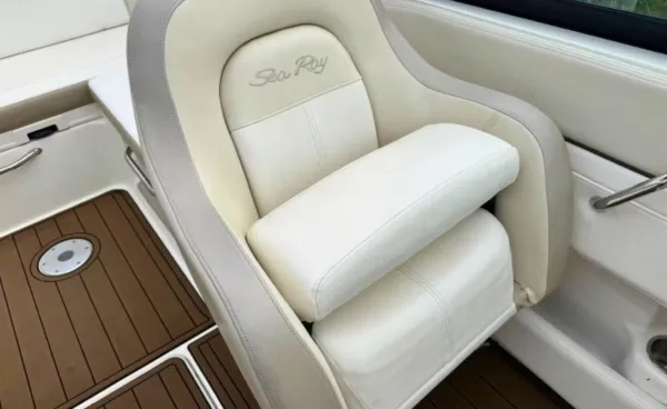 2013 Searay 260 SUNDECK detail image 18