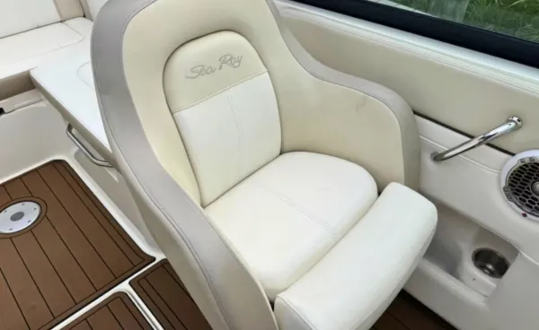 2013 Searay 260 SUNDECK detail image 19