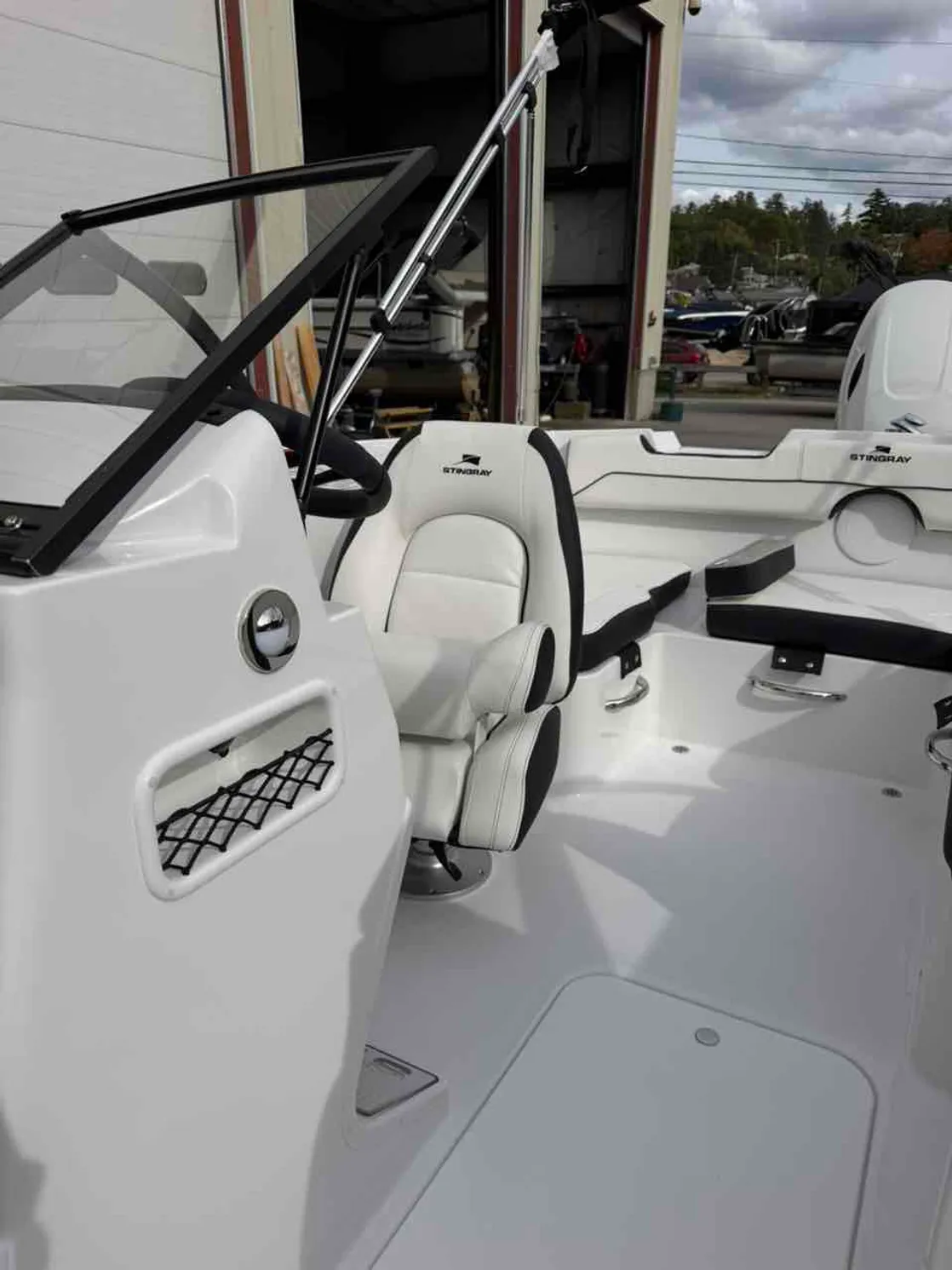 dummy-boat-img