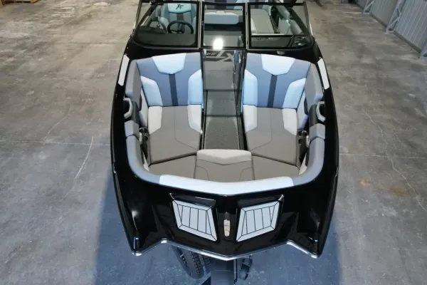 2027 Mastercraft XT24-19