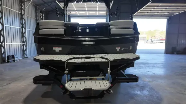 2027 Mastercraft XT24-7