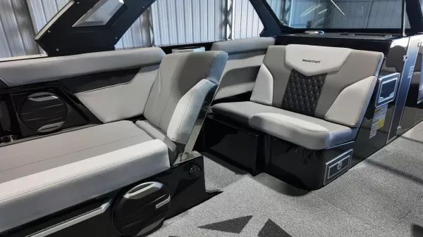 2027 Mastercraft XT24-42