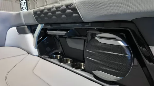 2027 Mastercraft XT24-39