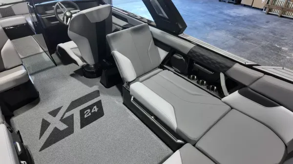 2027 Mastercraft XT24-52