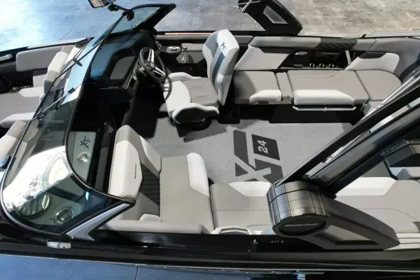 2027 Mastercraft XT24-24