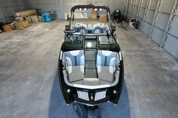2027 Mastercraft XT24-14