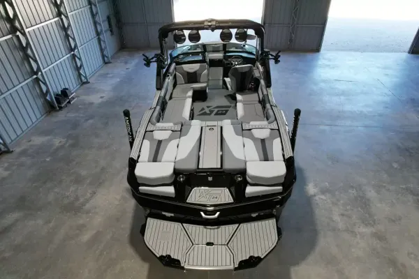 2027 Mastercraft XT24-6