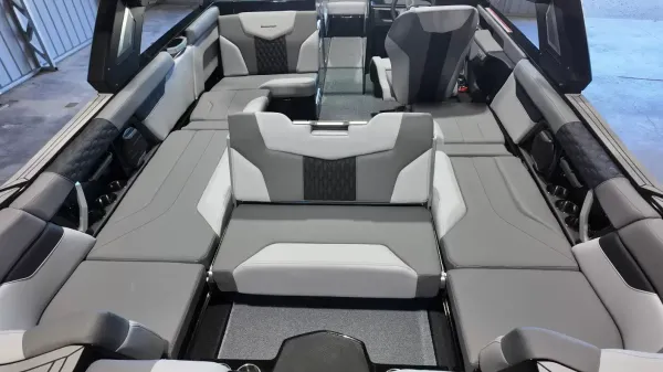 2027 Mastercraft XT24-57