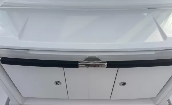 2022 Axopar BRABUS 37 XC CROSS CABIN detail image 16