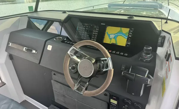 2022 Axopar BRABUS 37 XC CROSS CABIN detail image 36