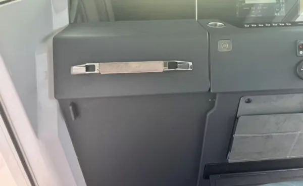 2022 Axopar BRABUS 37 XC CROSS CABIN detail image 49
